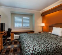 Days Inn & Suites Antioch Room