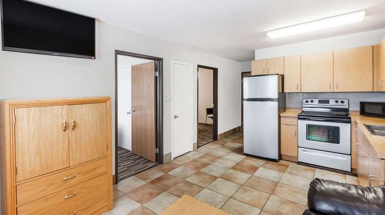 <b>Microtel Inn & Suites by Wyndham Ardmore Suite</b>. Images powered by <a href="https://iceportal.shijigroup.com/" title="IcePortal" target="_blank">IcePortal</a>.