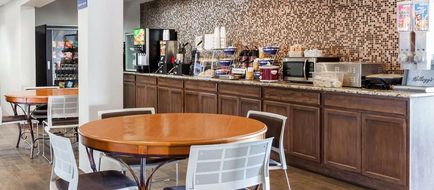 Microtel Inn & Suites by Wyndham Ardmore Lobby