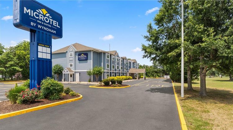 Microtel Inn & Suites Salisbury Exterior