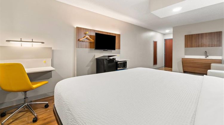 Microtel Inn & Suites Salisbury Suite