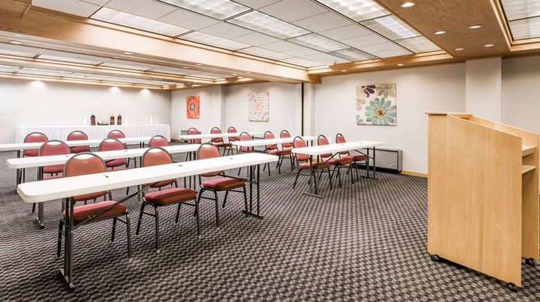 <b>Super 8 by Wyndham State College Meeting</b>. Images powered by <a href="https://iceportal.shijigroup.com/" title="IcePortal" target="_blank">IcePortal</a>.