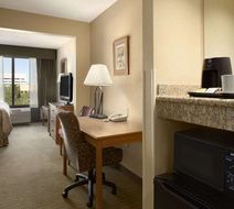 Wingate by Wyndham Little Rock Room