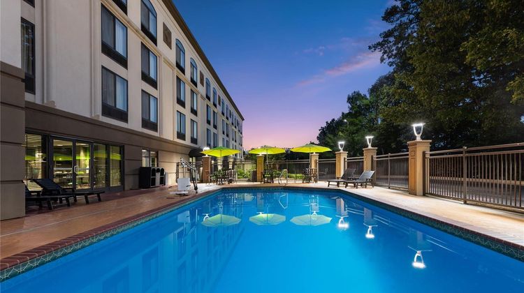 Wingate by Wyndham Little Rock Pool