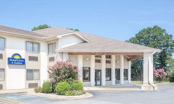 Days Inn & Suites Brinkley