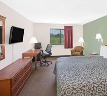 Days Inn & Suites Brinkley Room