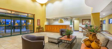 Wingate by Wyndham West Monroe Lobby