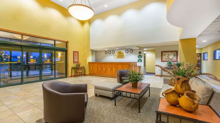 Wingate by Wyndham West Monroe Lobby