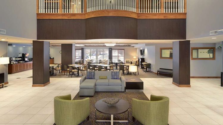Wingate by Wyndham Sylvania/Toledo Lobby