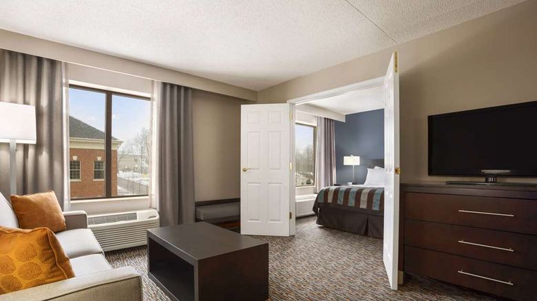 <b>Wingate by Wyndham Sylvania/Toledo Suite</b>. Images powered by <a href="https://iceportal.shijigroup.com/" title="IcePortal" target="_blank">IcePortal</a>.