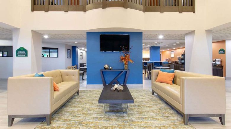 <b>Wingate Indianapolis Airport Plainfield Lobby</b>. Images powered by <a href="https://iceportal.shijigroup.com/" title="IcePortal" target="_blank">IcePortal</a>.