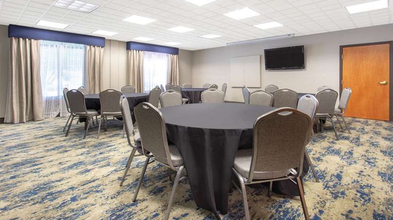 <b>Wingate Indianapolis Airport Plainfield Meeting</b>. Images powered by <a href="https://iceportal.shijigroup.com/" title="IcePortal" target="_blank">IcePortal</a>.