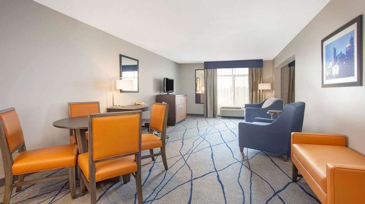 Wingate Indianapolis Airport Plainfield Suite