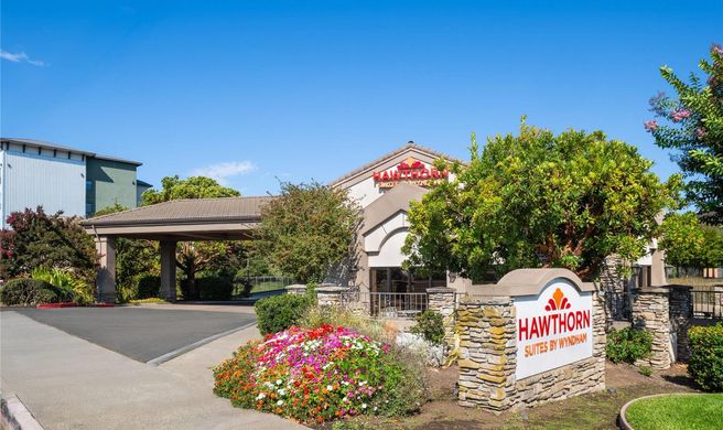 Hawthorn Suites by Wyndham Napa Valley Exterior