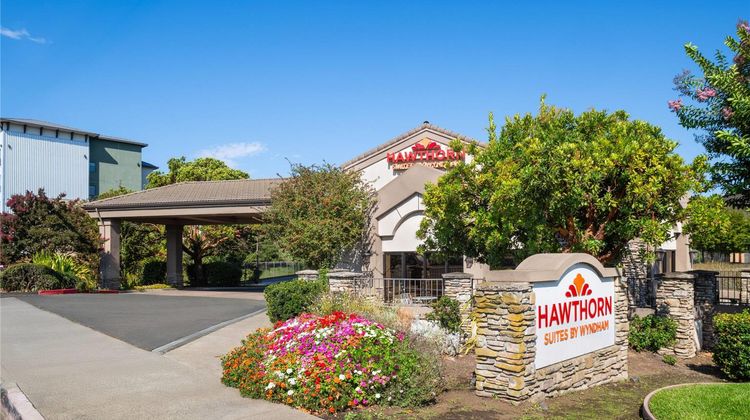 Hawthorn Suites by Wyndham Napa Valley Exterior