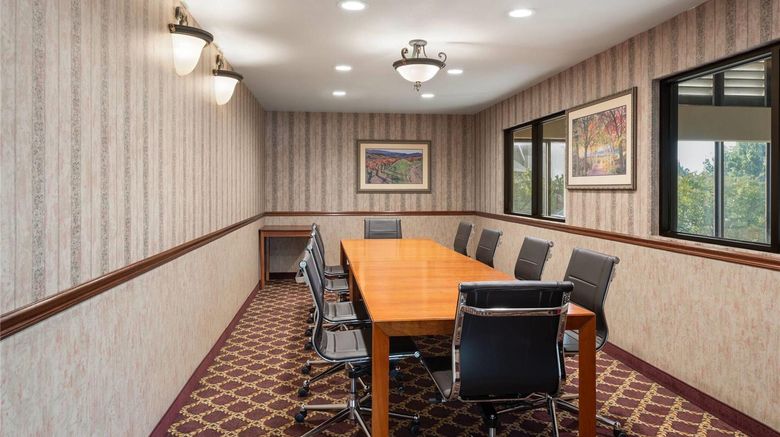 <b>Hawthorn Suites by Wyndham Napa Valley Meeting</b>. Images powered by <a href="https://iceportal.shijigroup.com/" title="IcePortal" target="_blank">IcePortal</a>.
