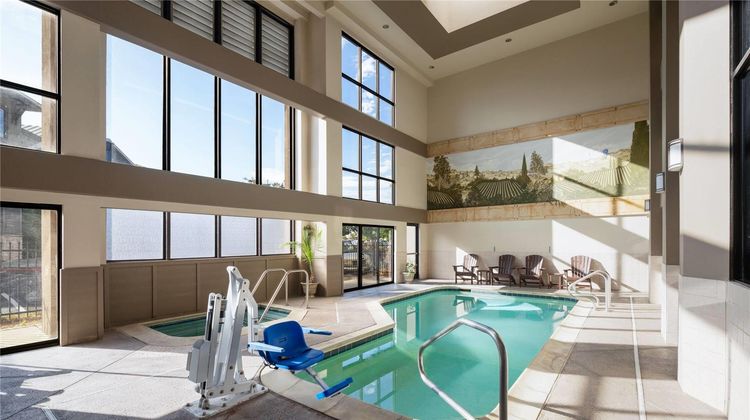 Hawthorn Suites by Wyndham Napa Valley Pool