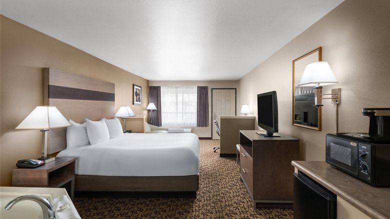 <b>Hawthorn Suites by Wyndham Napa Valley Suite</b>. Images powered by <a href="https://iceportal.shijigroup.com/" title="IcePortal" target="_blank">IcePortal</a>.