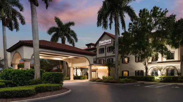 Hawthorn Extended Stay by Wyndham Naples Exterior