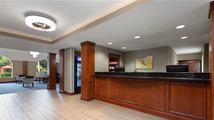 Hawthorn Extended Stay by Wyndham Naples Lobby