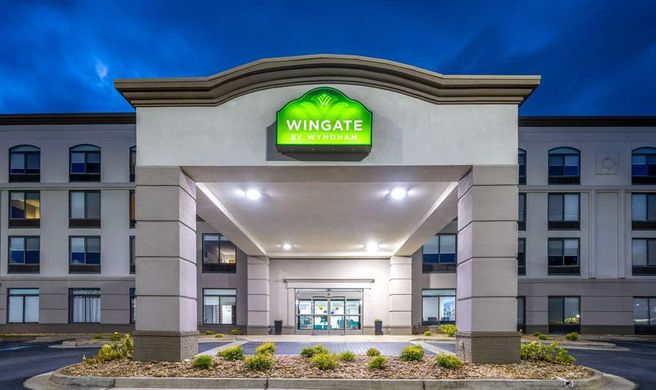 Wingate by Wyndham Galleria Atlanta Exterior