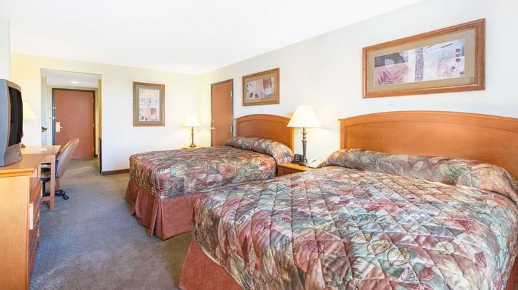 Wingate by Wyndham Bentonville Airport Room