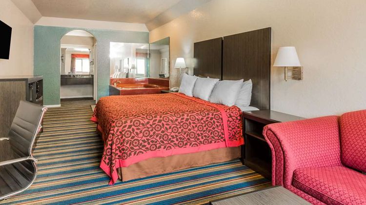 Days Inn Dickinson TX Suite