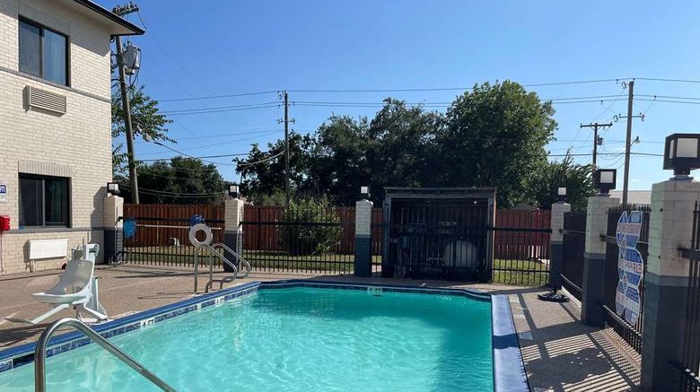 <b>Days Inn Dickinson TX Pool</b>. Images powered by <a href="https://iceportal.shijigroup.com/" title="IcePortal" target="_blank">IcePortal</a>.