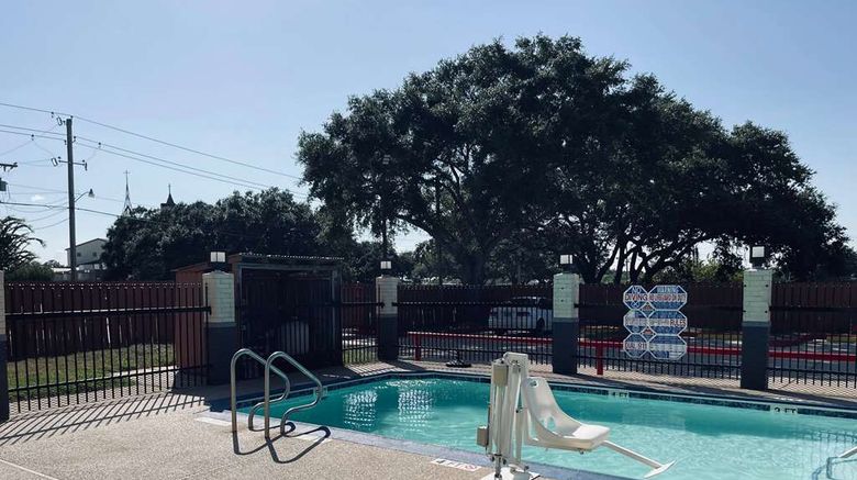 <b>Days Inn Dickinson TX Pool</b>. Images powered by <a href="https://iceportal.shijigroup.com/" title="IcePortal" target="_blank">IcePortal</a>.
