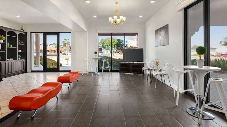 Ramada Marina Lobby