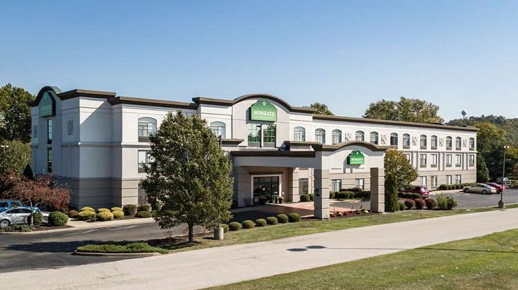 Wingate by Wyndham Vienna Parkersburg Exterior