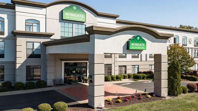 Wingate by Wyndham Vienna Parkersburg Exterior
