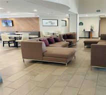 Wingate by Wyndham Vienna Parkersburg Lobby