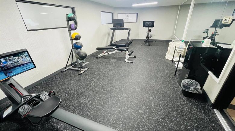 <b>Wingate by Wyndham Vienna Parkersburg Health</b>. Images powered by <a href="https://iceportal.shijigroup.com/" title="IcePortal" target="_blank">IcePortal</a>.
