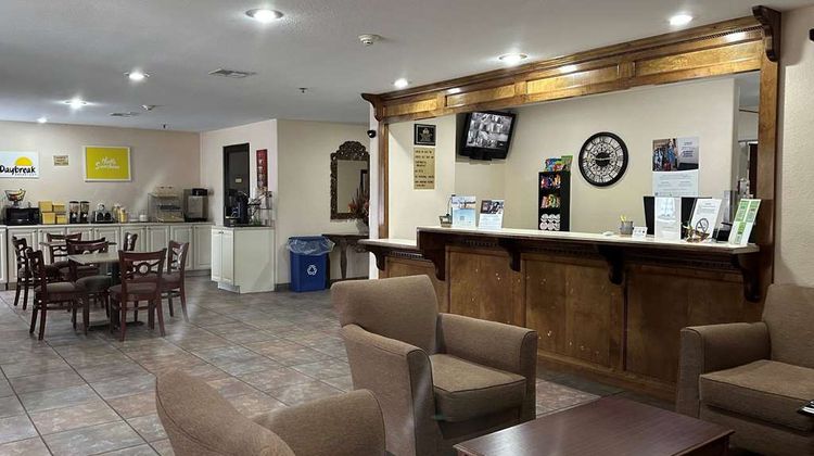 Days Inn & Suites Eunice Lobby