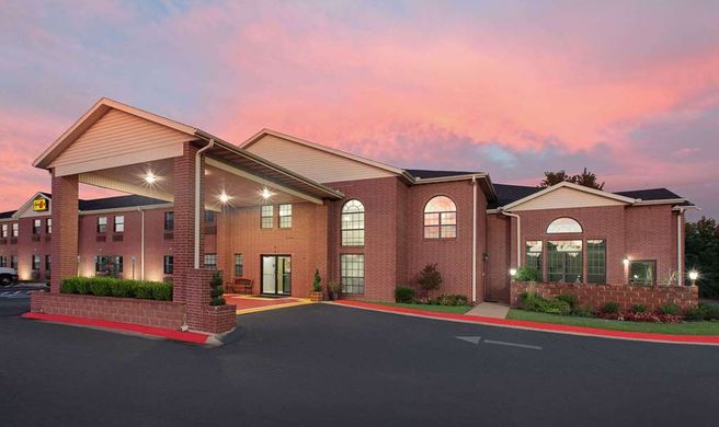 Super 8  Lowell/Bentonville/Rogers Area Exterior