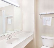 Super 8  Lowell/Bentonville/Rogers Area Room