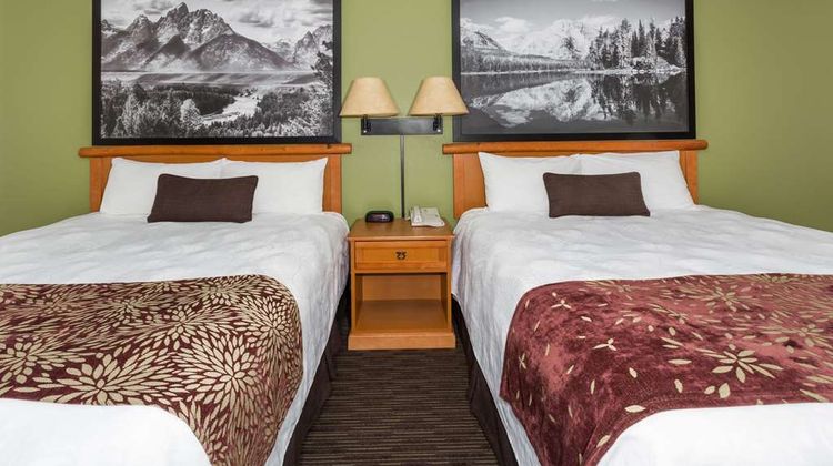 Super 8 Wheatland Room