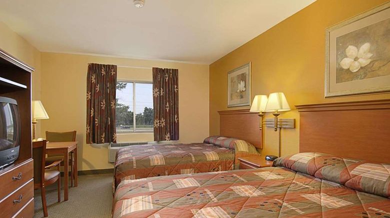 <b>Super 8 Topeka at Forbes Landing Room</b>. Images powered by <a href="https://iceportal.shijigroup.com/" title="IcePortal" target="_blank">IcePortal</a>.