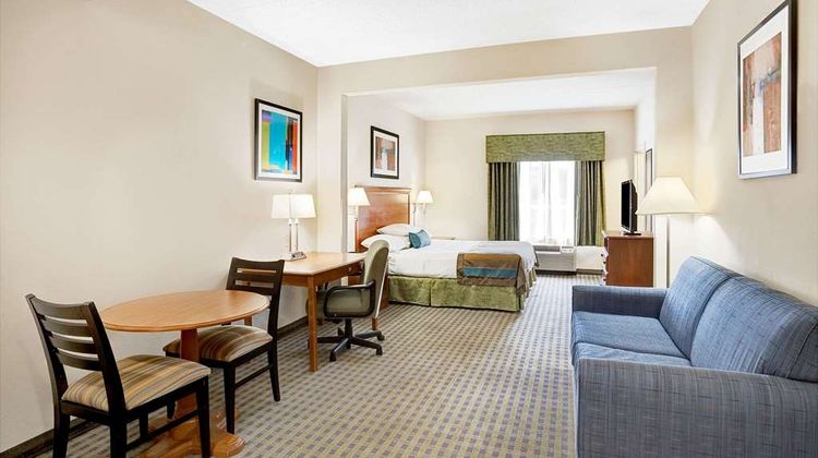 Wingate by Wyndham ATL Airport Fairburn Suite