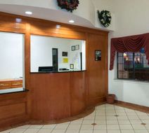 Super 8 Stafford Sugarland Area Lobby
