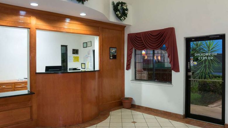 <b>Super 8 Stafford Sugarland Area Lobby</b>. Images powered by <a href="https://iceportal.shijigroup.com/" title="IcePortal" target="_blank">IcePortal</a>.