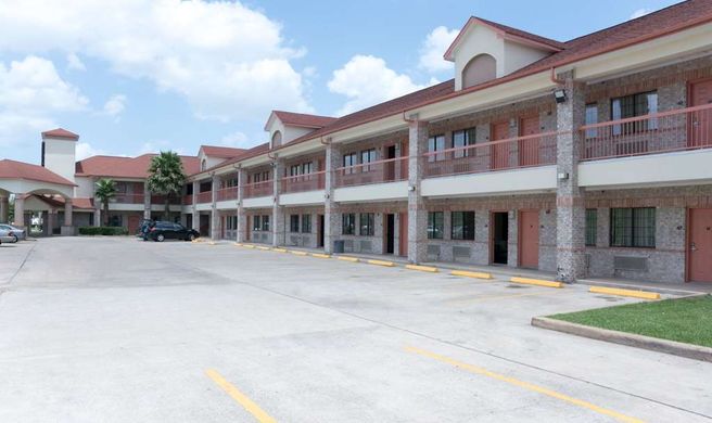 Super 8 Stafford Sugarland Area Exterior
