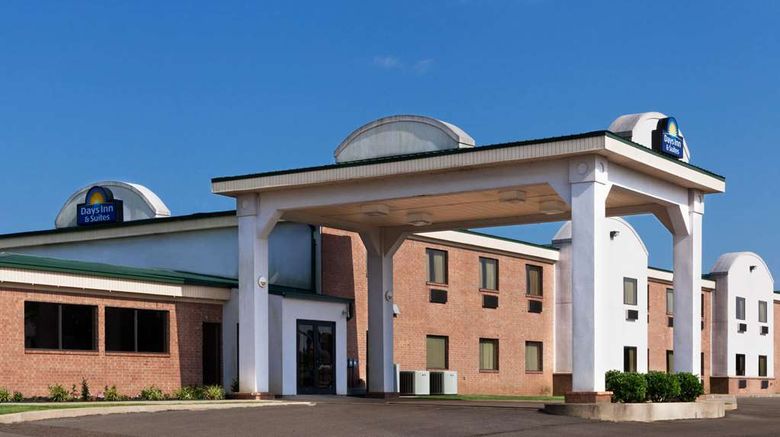<b>Days Inn & Suites Wynne Exterior</b>. Images powered by <a href="https://iceportal.shijigroup.com/" title="IcePortal" target="_blank">IcePortal</a>.