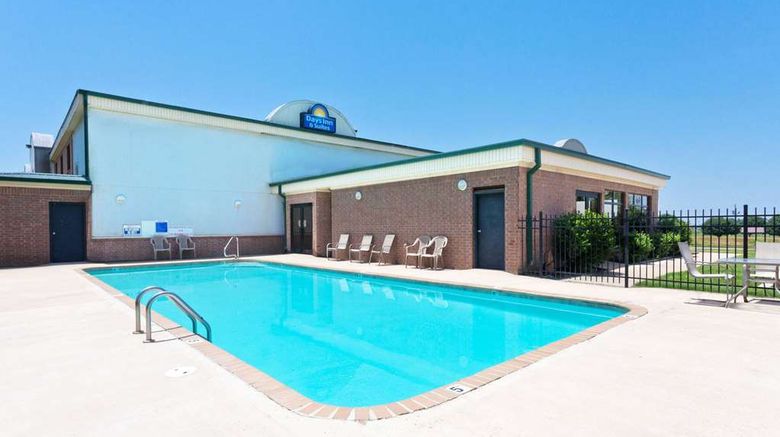 <b>Days Inn & Suites Wynne Pool</b>. Images powered by <a href="https://iceportal.shijigroup.com/" title="IcePortal" target="_blank">IcePortal</a>.