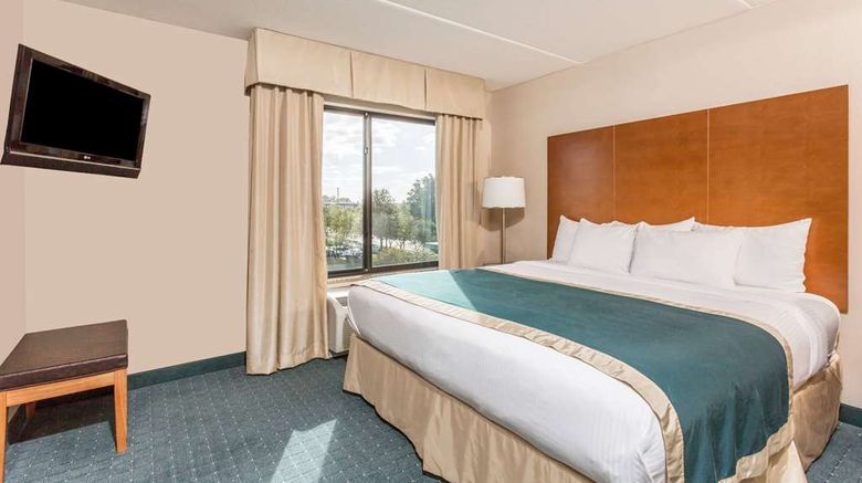<b>Wingate by Wyndham Richmond/Short Pump Room</b>. Images powered by <a href="https://iceportal.shijigroup.com/" title="IcePortal" target="_blank">IcePortal</a>.
