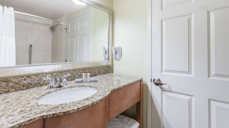 <b>Wingate by Wyndham Richmond/Short Pump Room</b>. Images powered by <a href="https://iceportal.shijigroup.com/" title="IcePortal" target="_blank">IcePortal</a>.