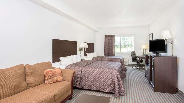 <b>Super 8 Cedar Falls Room</b>. Images powered by <a href="https://iceportal.shijigroup.com/" title="IcePortal" target="_blank">IcePortal</a>.