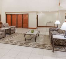 Wingate by Wyndham Peoria Lobby