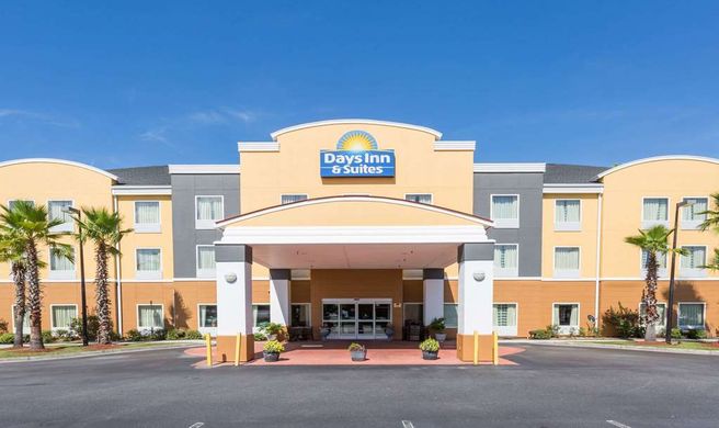 Days Inn & Suites - Savannah North I-95 Exterior
